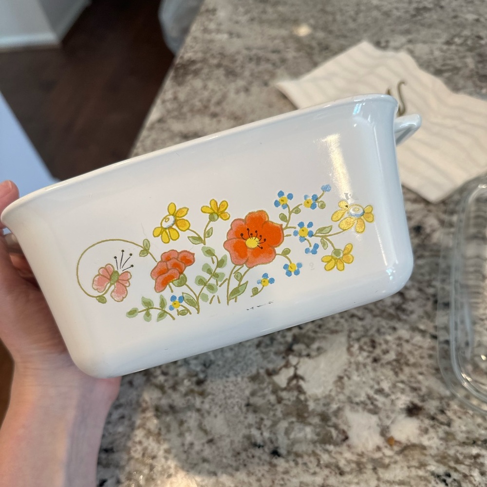 Vintage Corningware floral 1 2/3 cup casserole dish